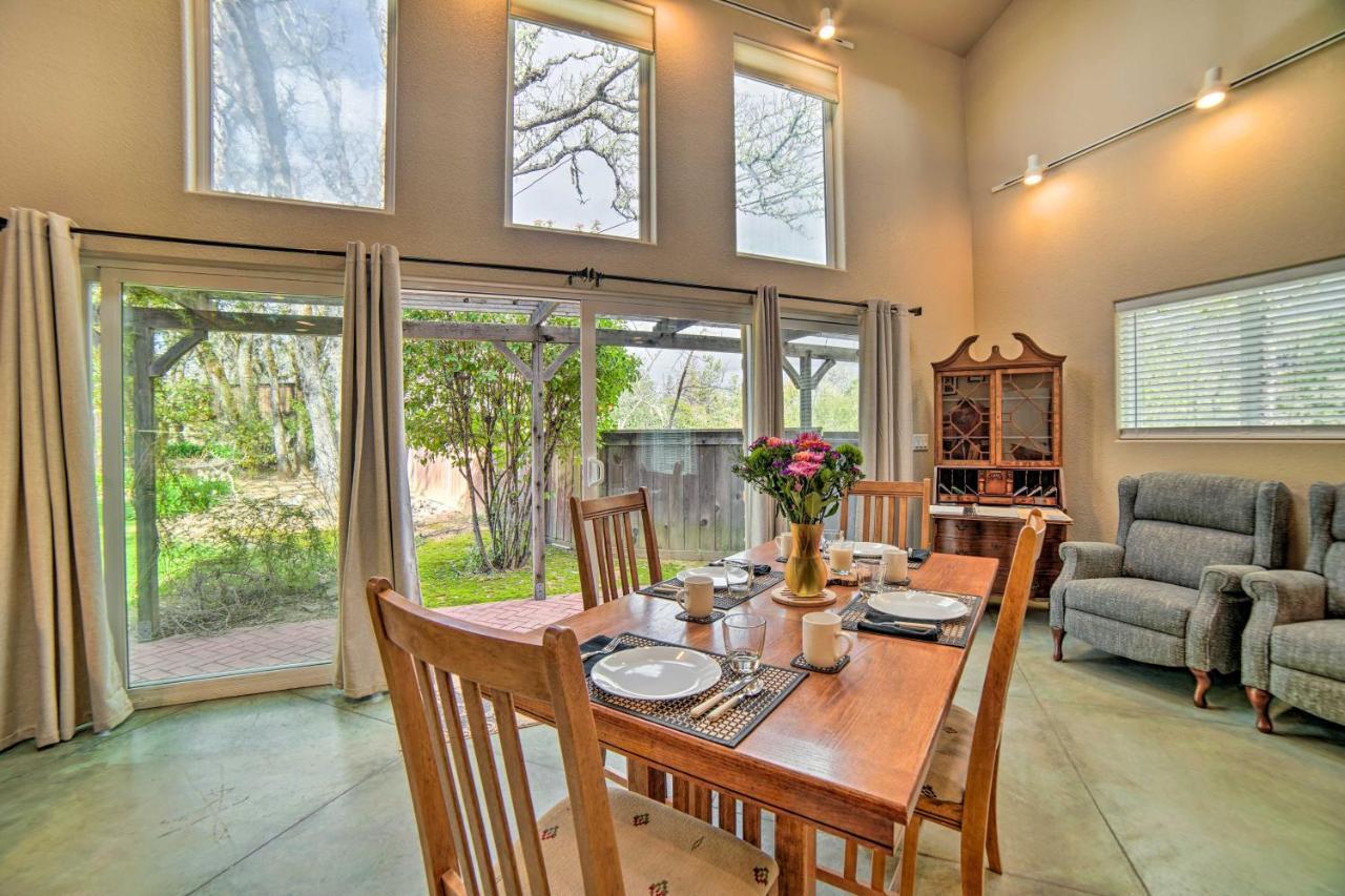 Hilltop Loft Ukiah Vacation Rental! 외부 사진