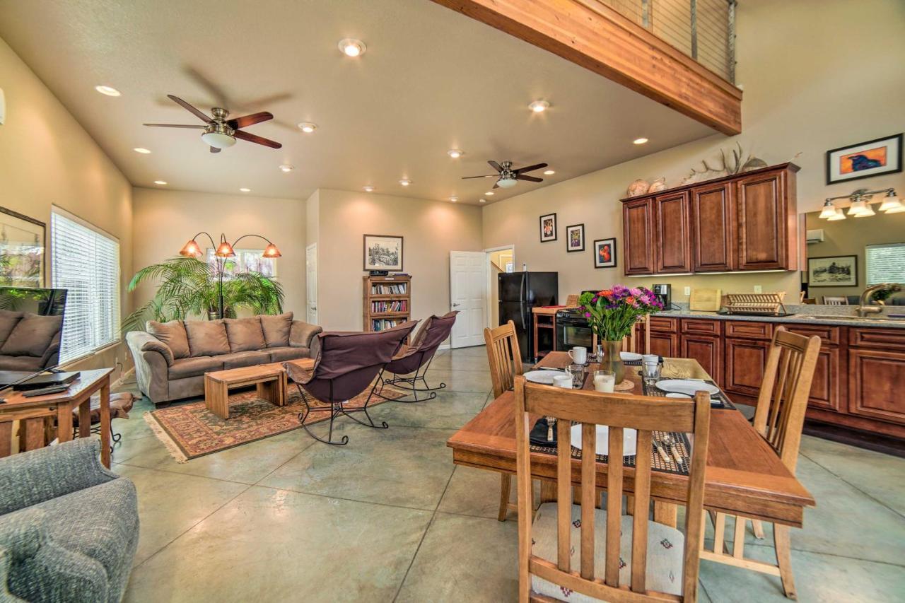 Hilltop Loft Ukiah Vacation Rental! 외부 사진